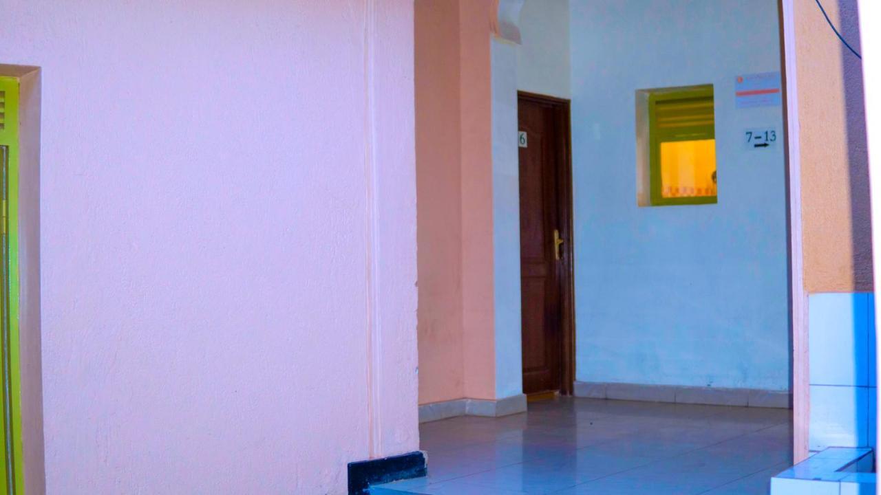 Peace & Grace Motel Kigali Bagian luar foto
